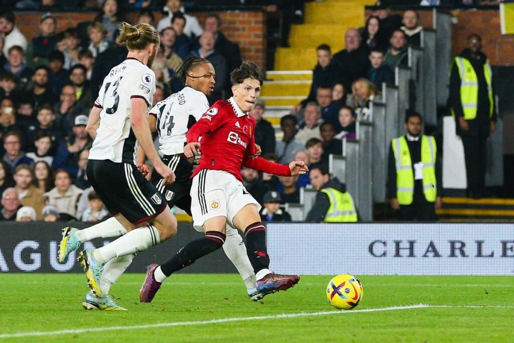 Soi Kèo Fulham vs MU, 2h00 Ngày 27/01/2025: Cuộc Đụng Độ Không Khoan Nhượng