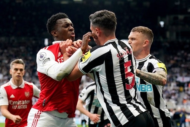 Soi kèo Newcastle vs Arsenal, 3h00 ngày 06/02/2025